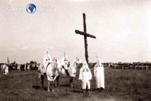 Le Ku Klux Klan (KKK)